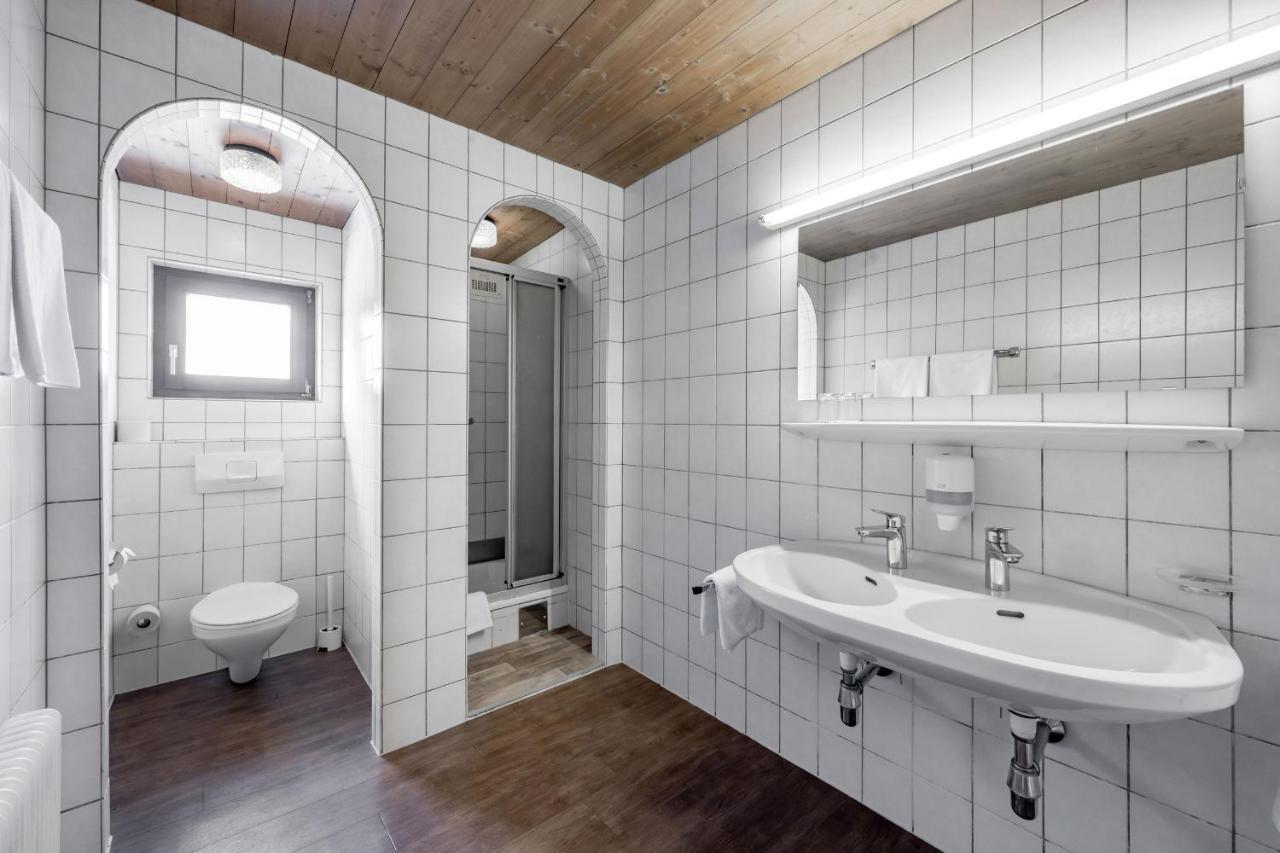 Gasthof Schroll Kirchbichl Bagian luar foto